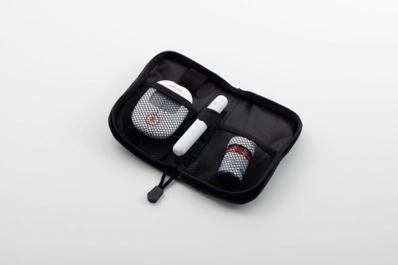Kit Glucometro AQ Voice + dispositivo de punción, 50 tiras y 50 lancentas - Imagen 2